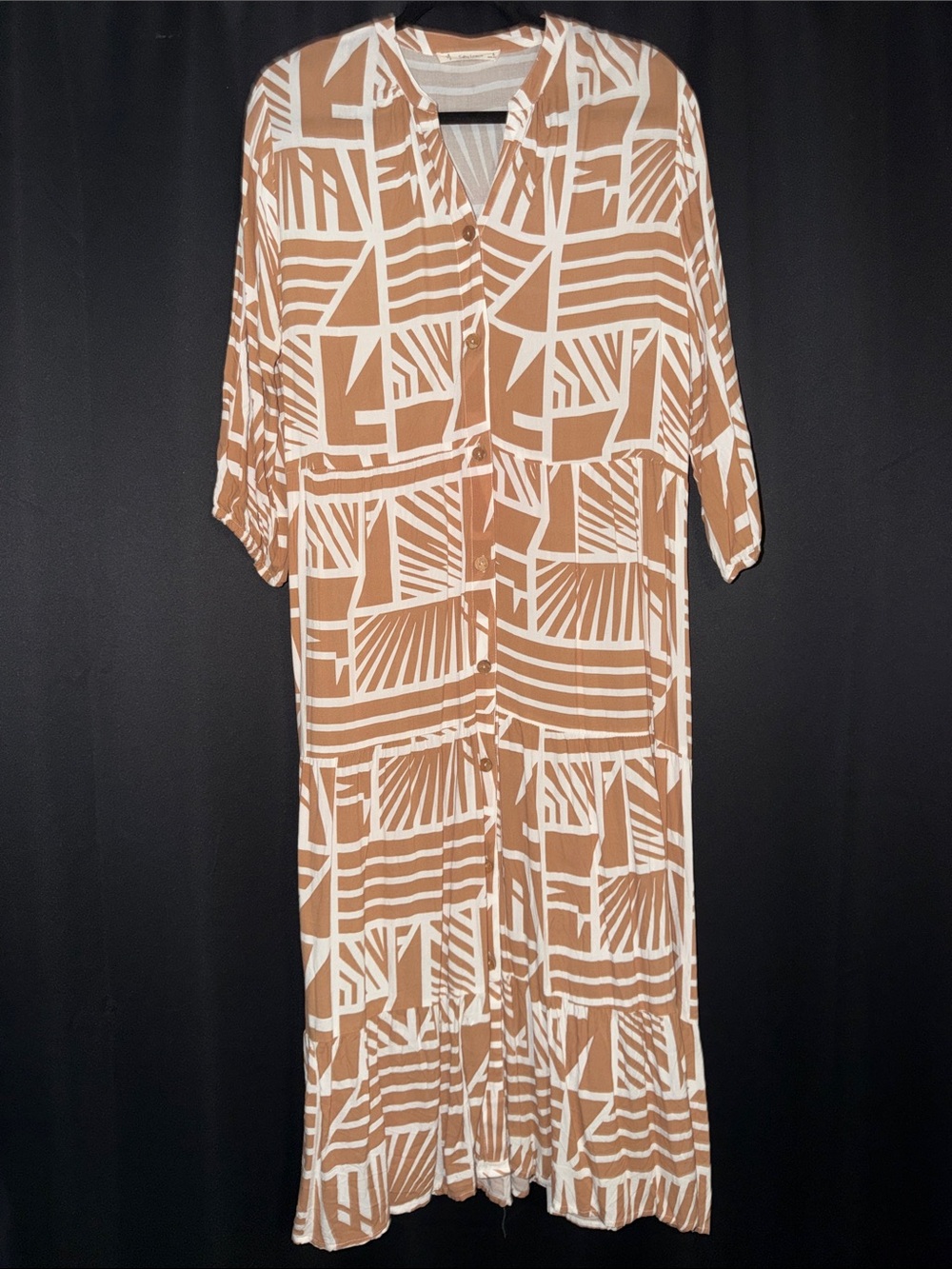 Geometric Print Button-Front Midi Dress in Tan and White